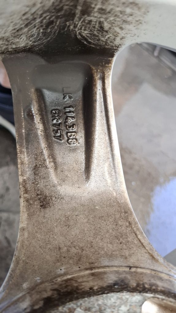 Jantes c/pneus 5x114,3 R17