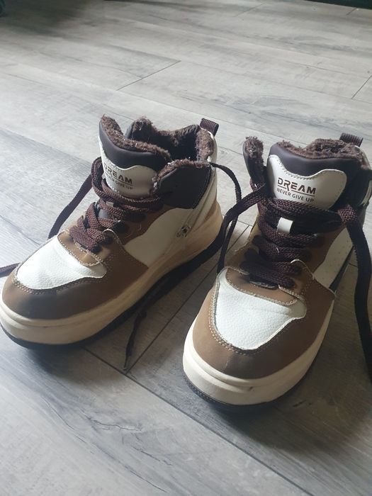 Зимние детские ботинки