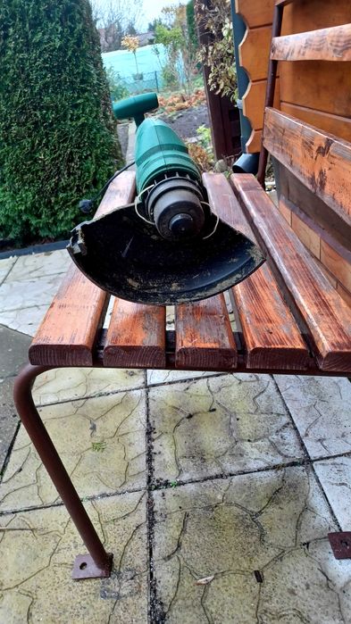 Elektryczna podkaszarka