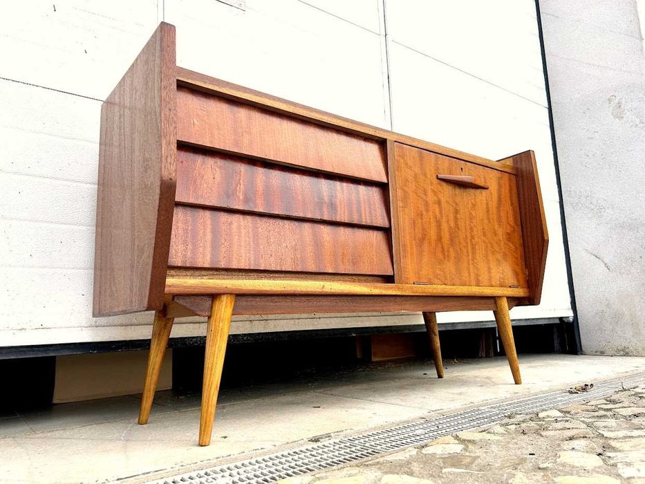 Aparador móvel tv olaio vintage + 118comp x 32prof x 39prof x 70alt.