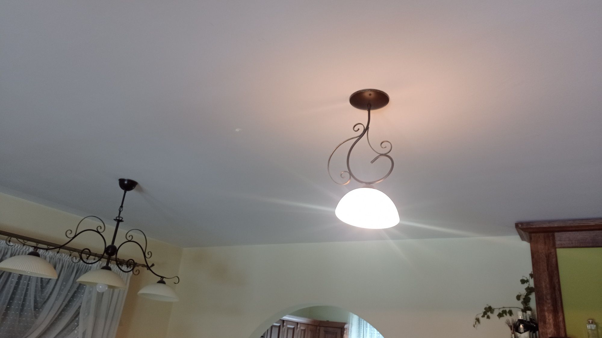 Zestaw 4 stylowych lamp retro do salonu,stare złoto, piękne