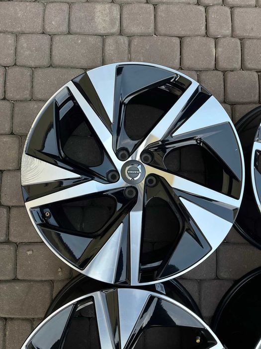 Oryginalne alufelgi Volvo 5x108 20 cali XC90 Bicolor R-Design