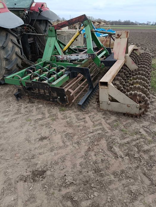 Agregat uprawowowo-siewny bez wału z tyłu