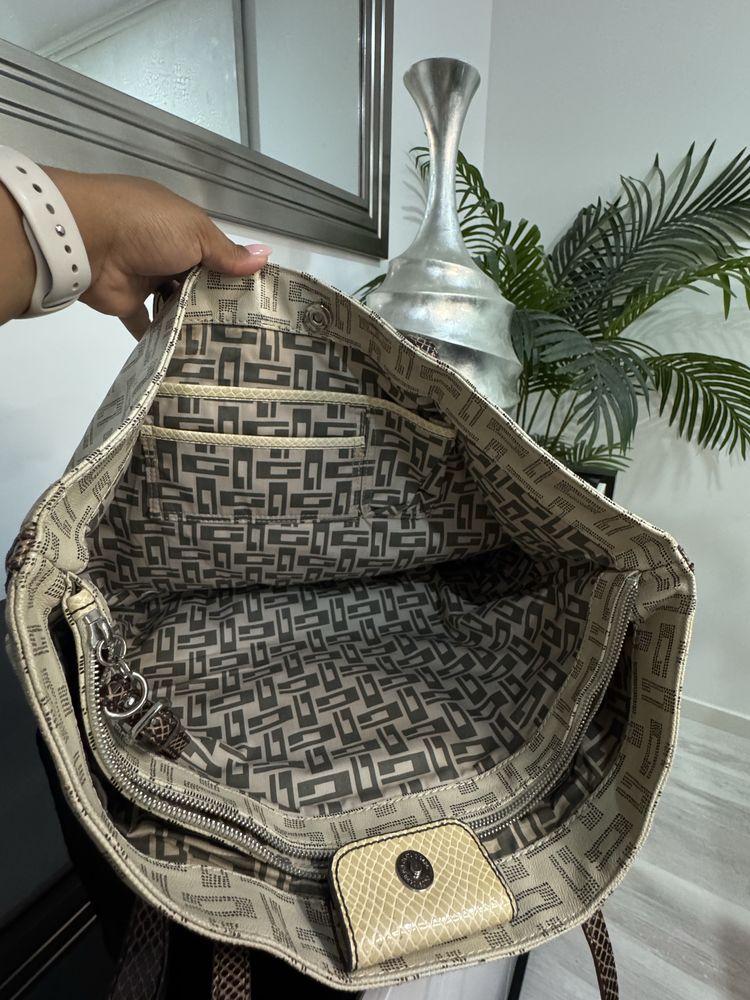 Mala GUESS grande bege