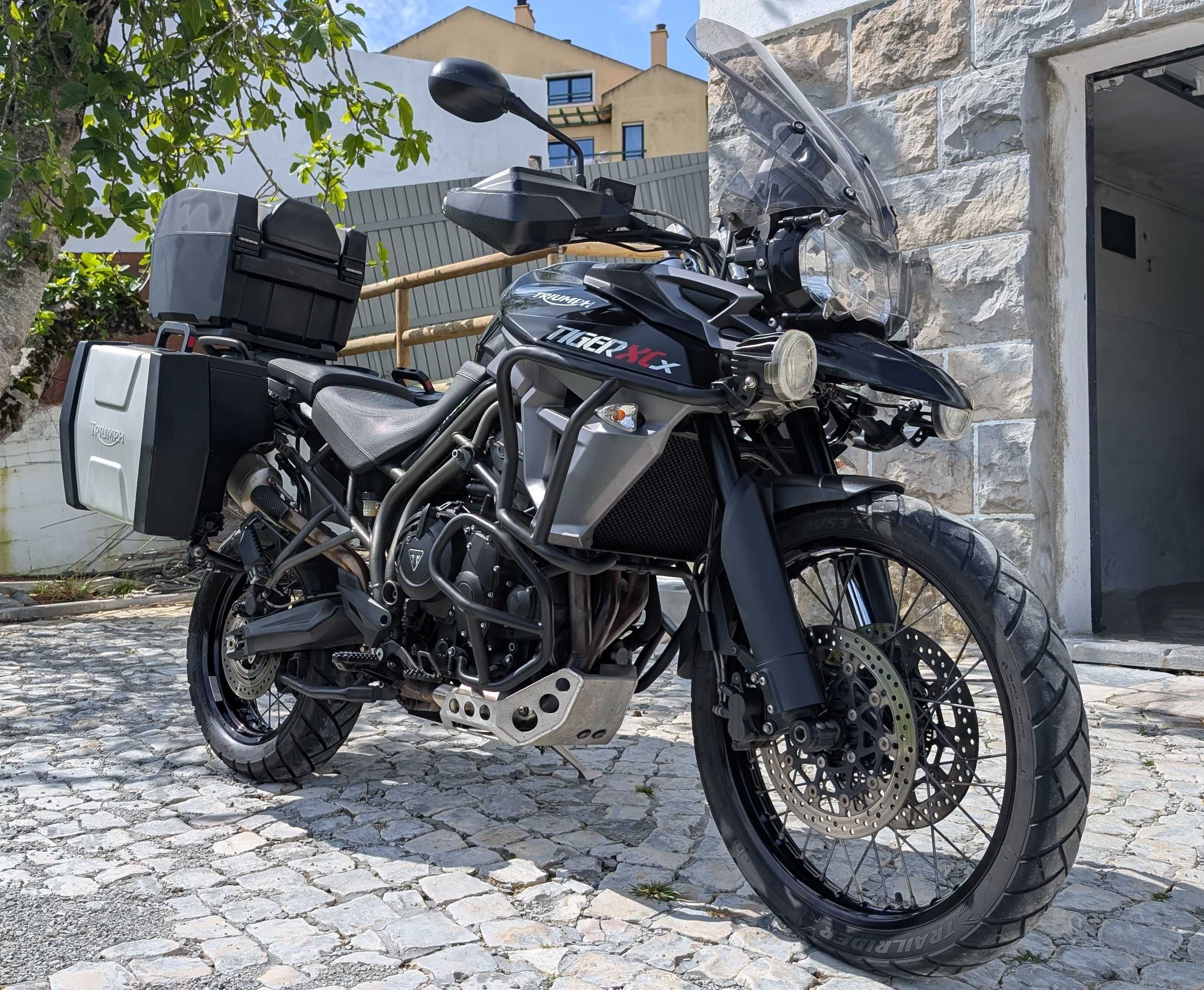 Triumph Tiger 800 XCX
