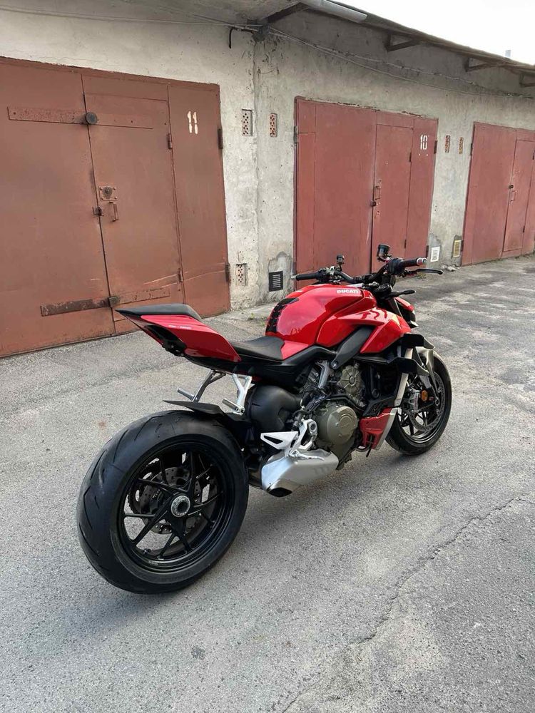 Ducati Streetfighter V4