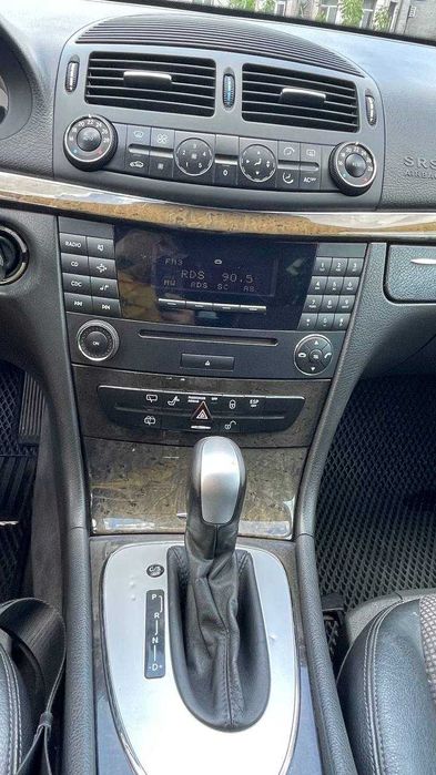 Mercedes-Benz E-Class 2003 S211