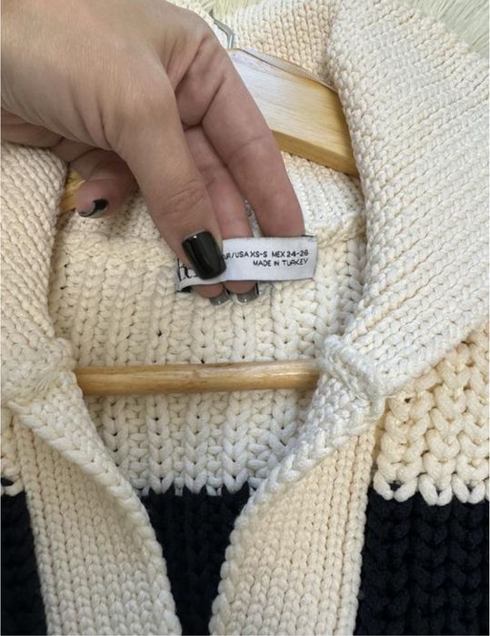 Светр жіночий ZARA