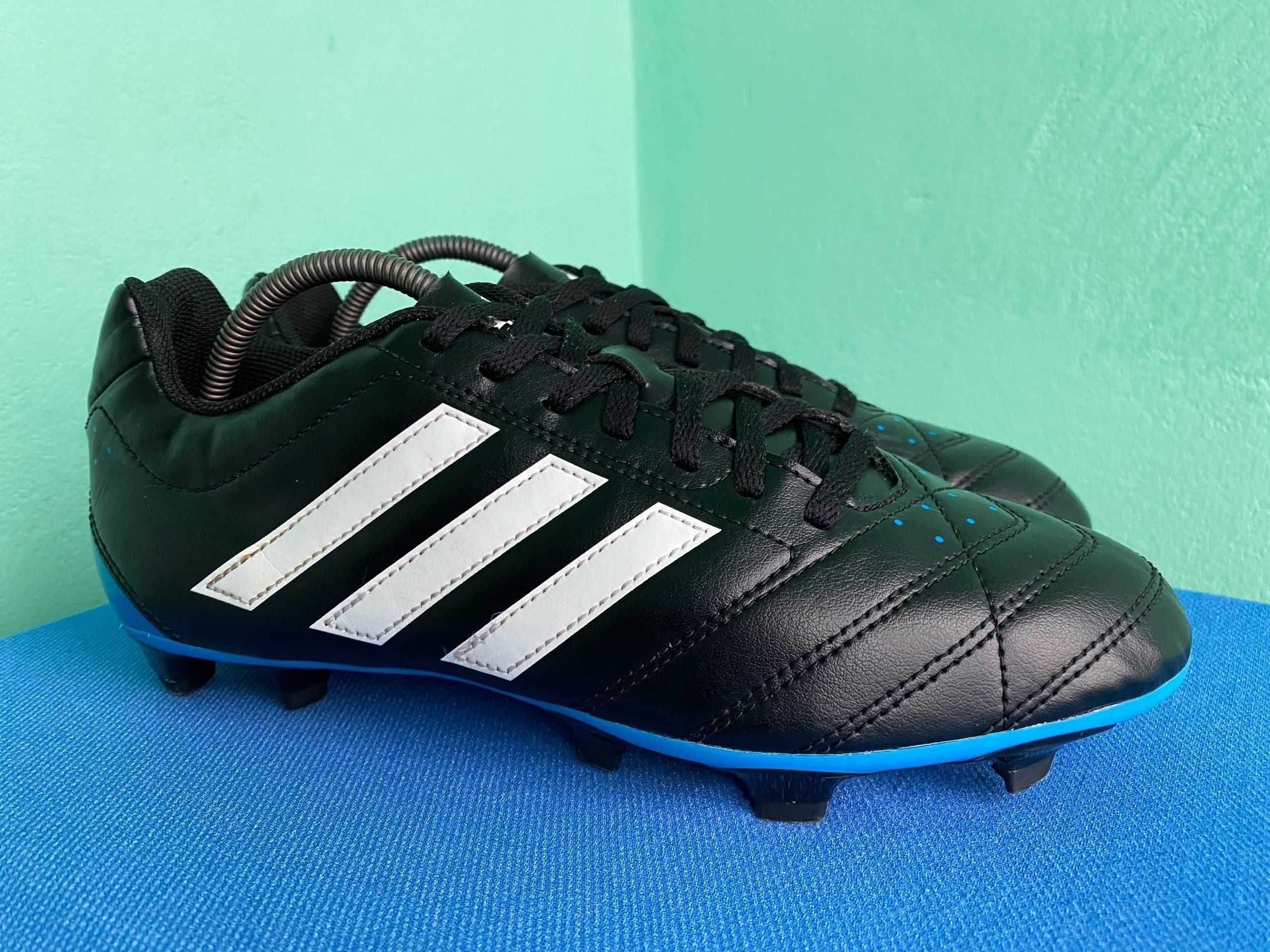 Копочки Adidas Goletto V