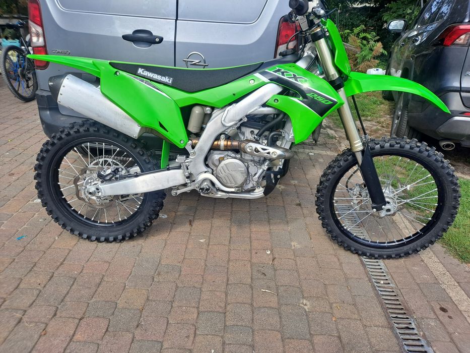 KAWASAKI KX 250 23r HusqwarnaTC 85 22r