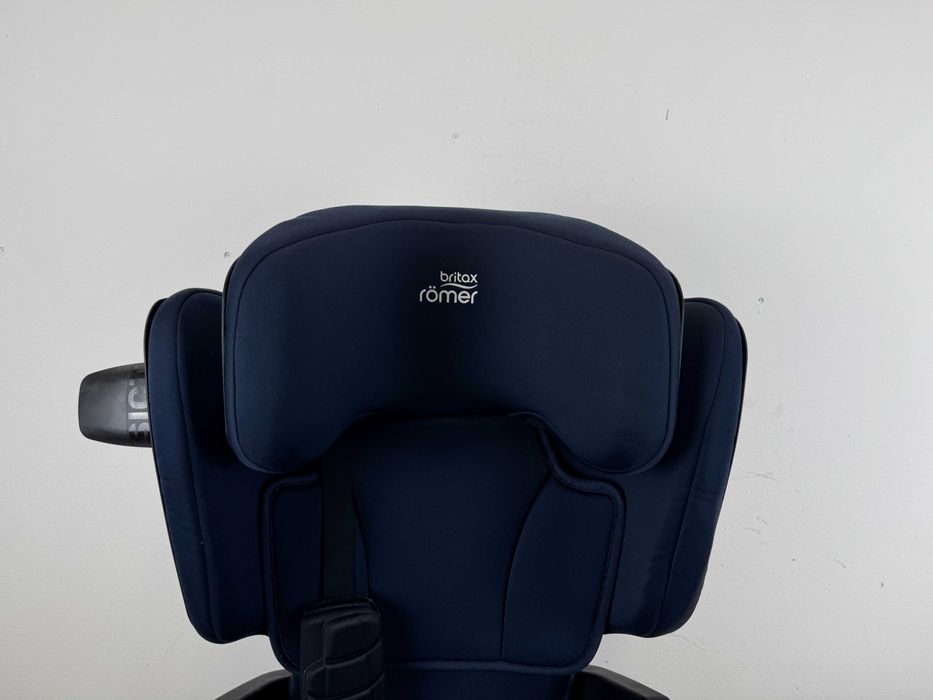 Fotelik samochodowy ROMER Kidfix i-Size 15-36KG