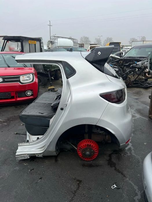 Ćwiartka prawa/lewa Renault Clio 4 IV !! RS SPORT !!
