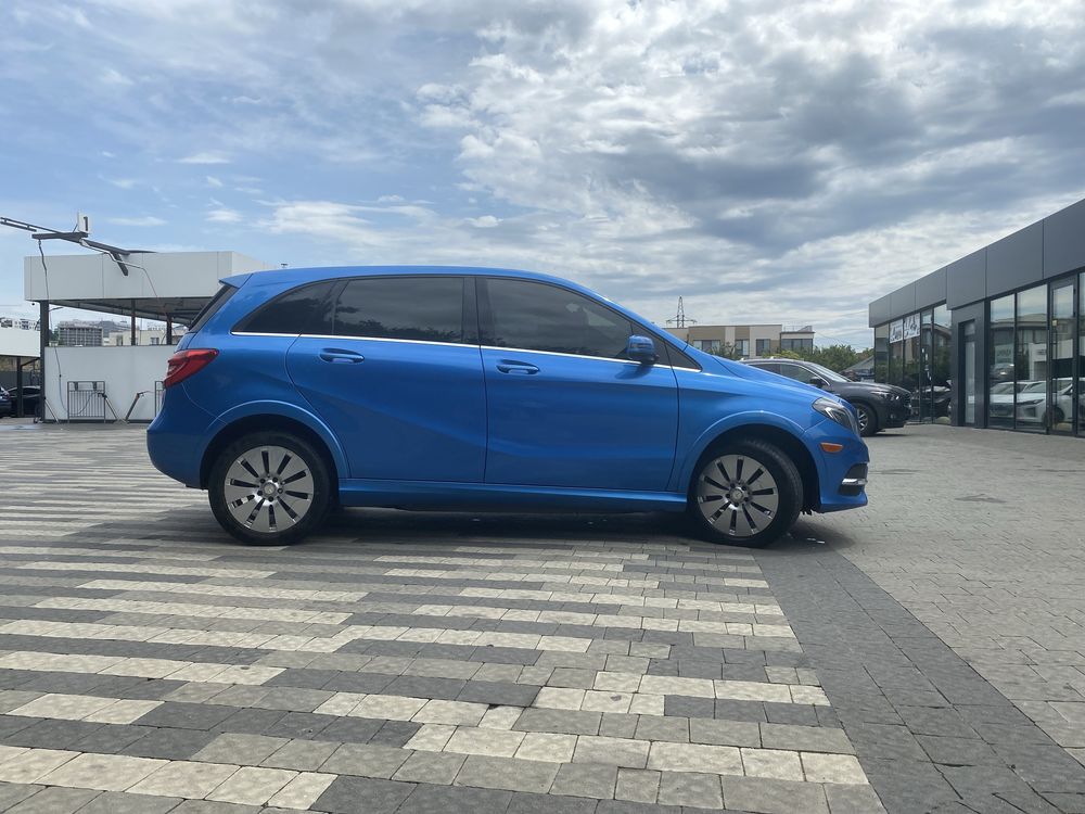 Mercedes-Benz B 250e