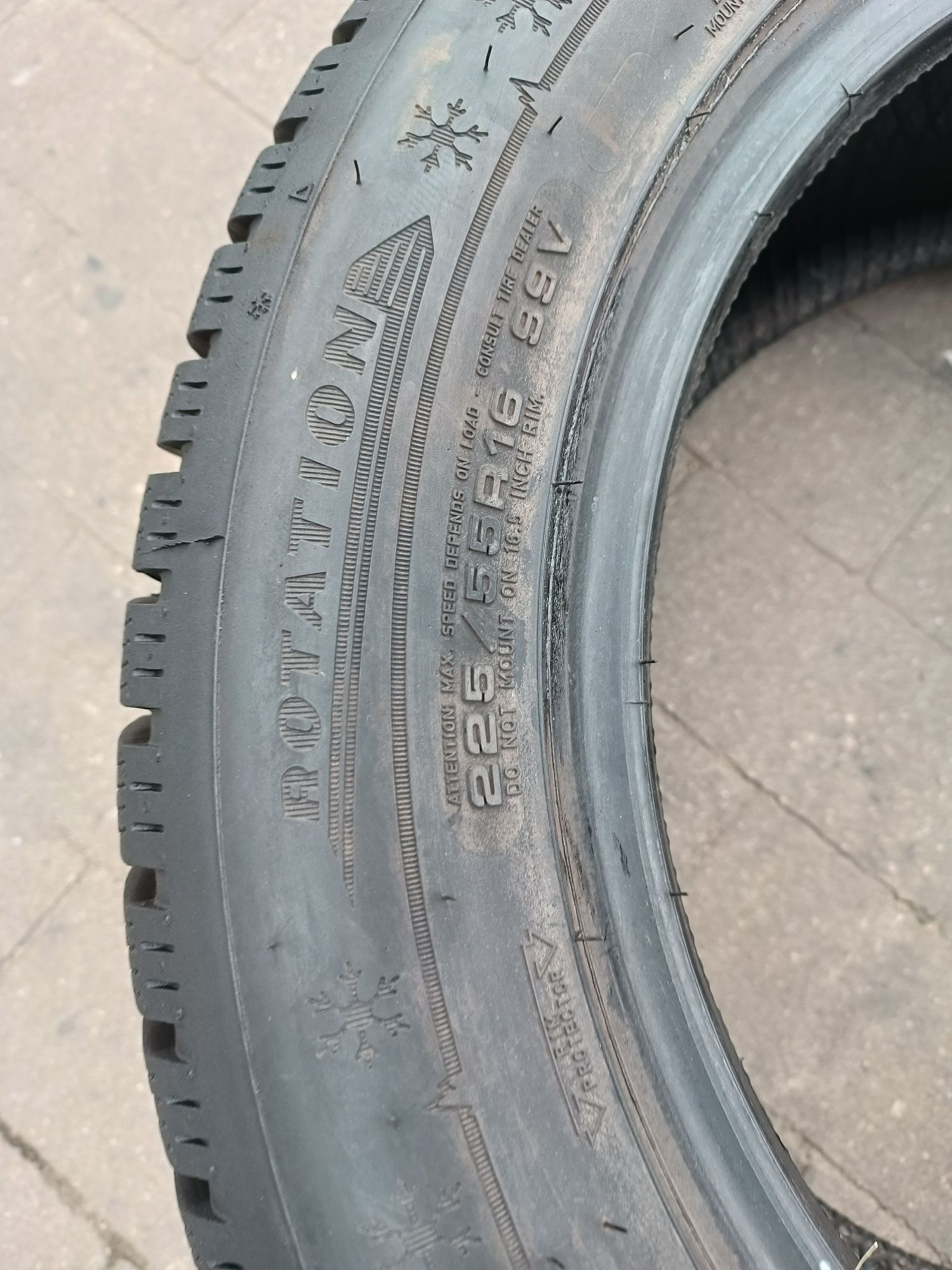 225/55R16 Dunlop Winter Sport