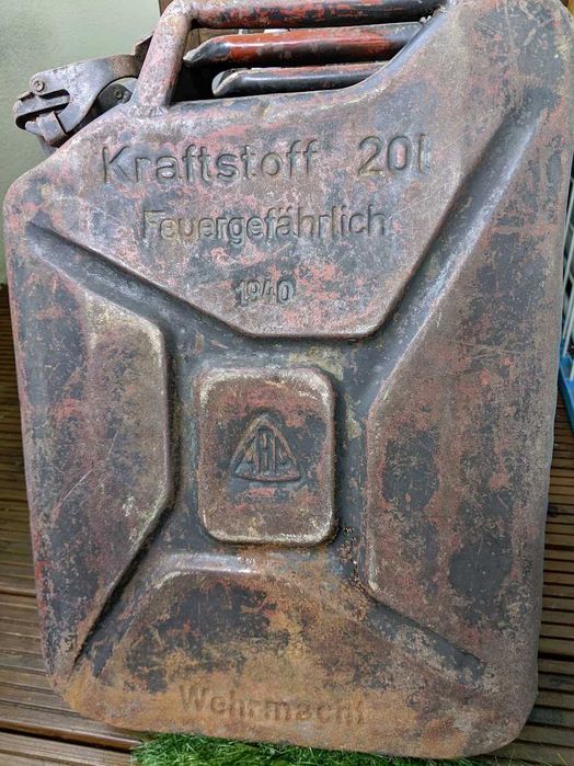 Kanister 20 l  z II wojny Wermacht