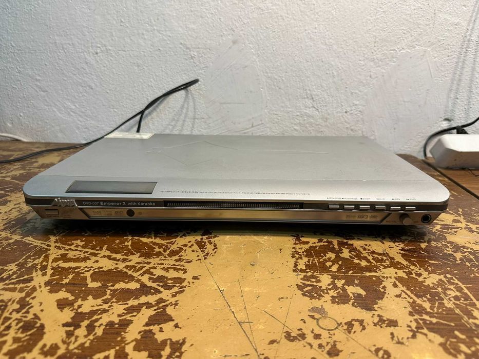 DVD Manta Emperor 007