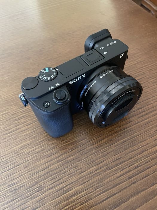 Câmara Sony Alpha 6400