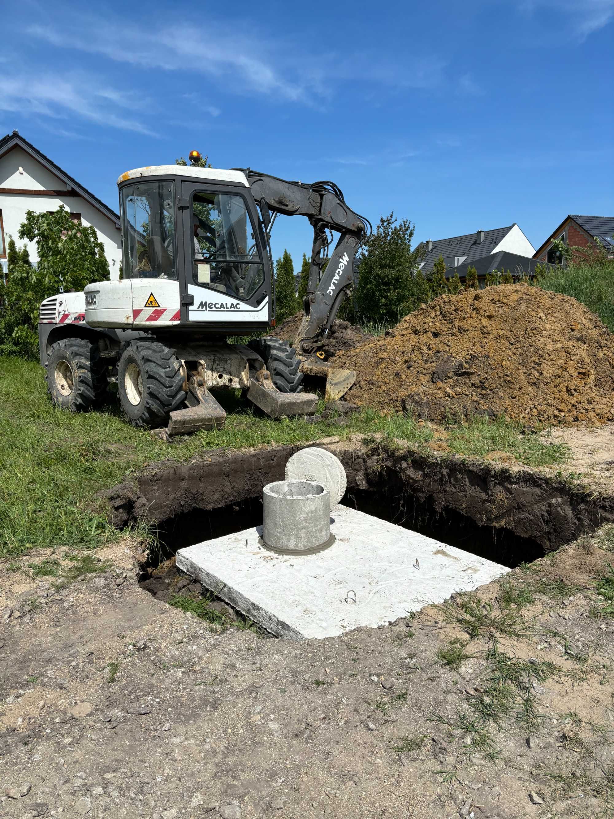 Koparka ładowarka Mecalac 12 prace ziemne Wrocław i okolice
