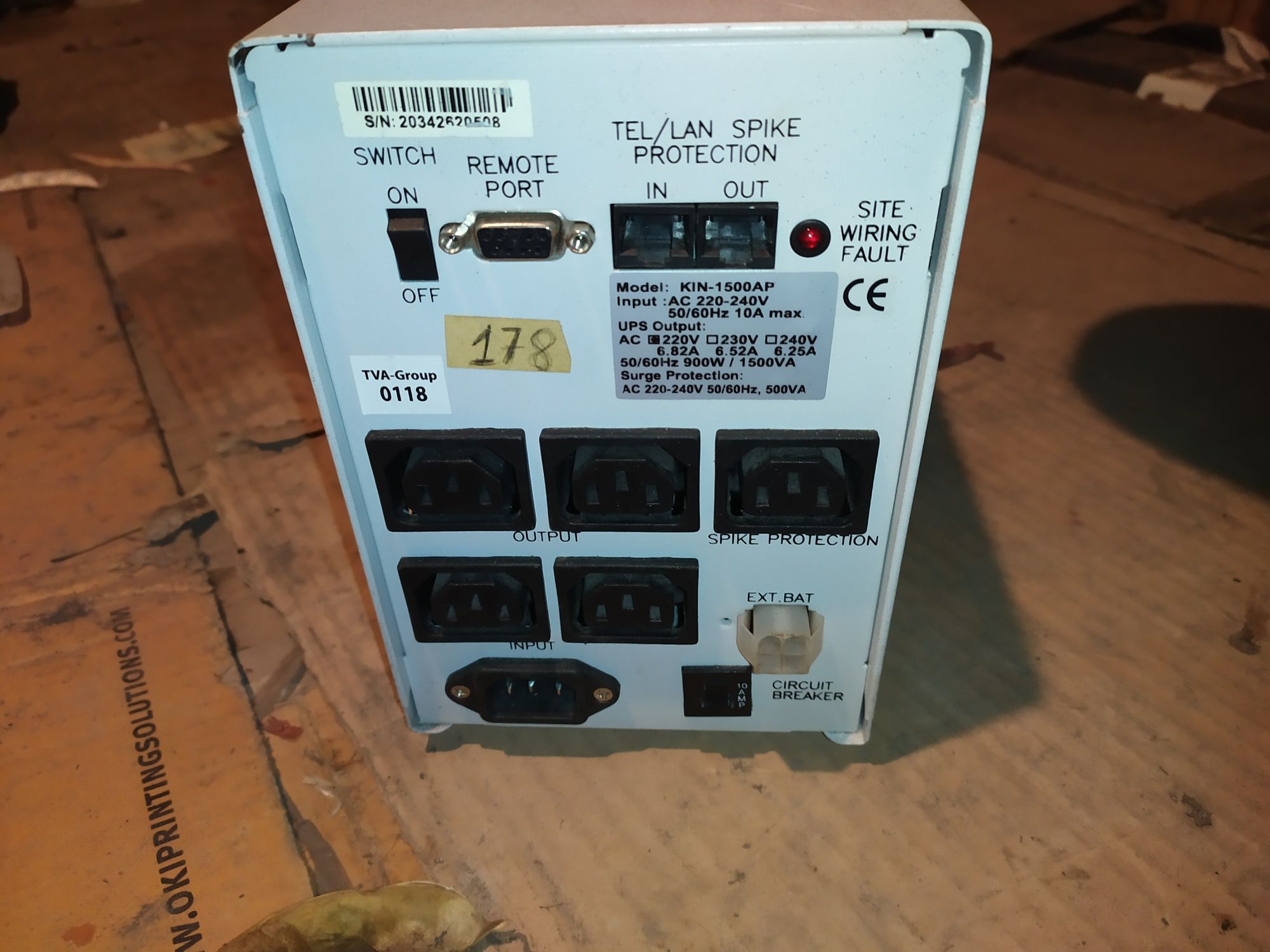 APS Kin 1500Va UPS 900 Ват чистих 24v