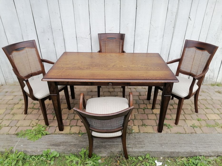 100% dębowy Stół i cztery krzesła z podłokietnikami