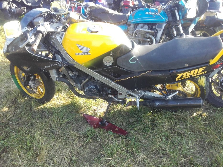 Honda vfr750 vfr 750 rc24 rc 24 silnik lagi gaźniki chłodnica części