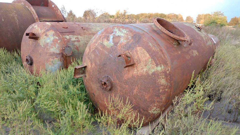 5 куб 2 шт. 2.7 куб  газгольдер ресивер бочка резервуар ёмкость