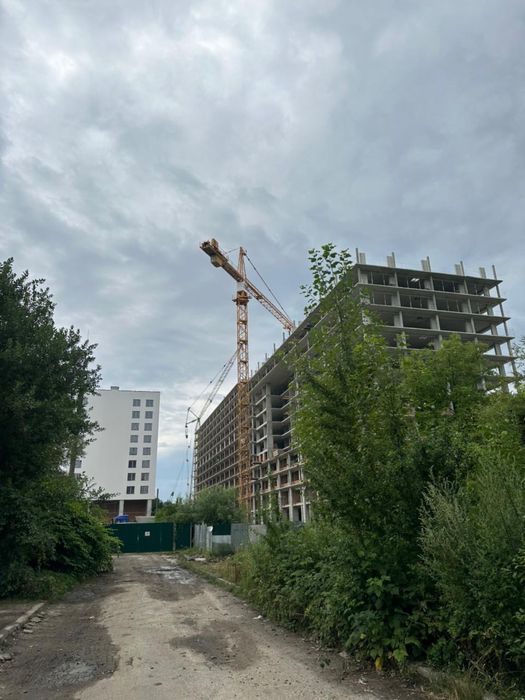 Продаж підземний паркінг Апарт Хол( трускавецька)