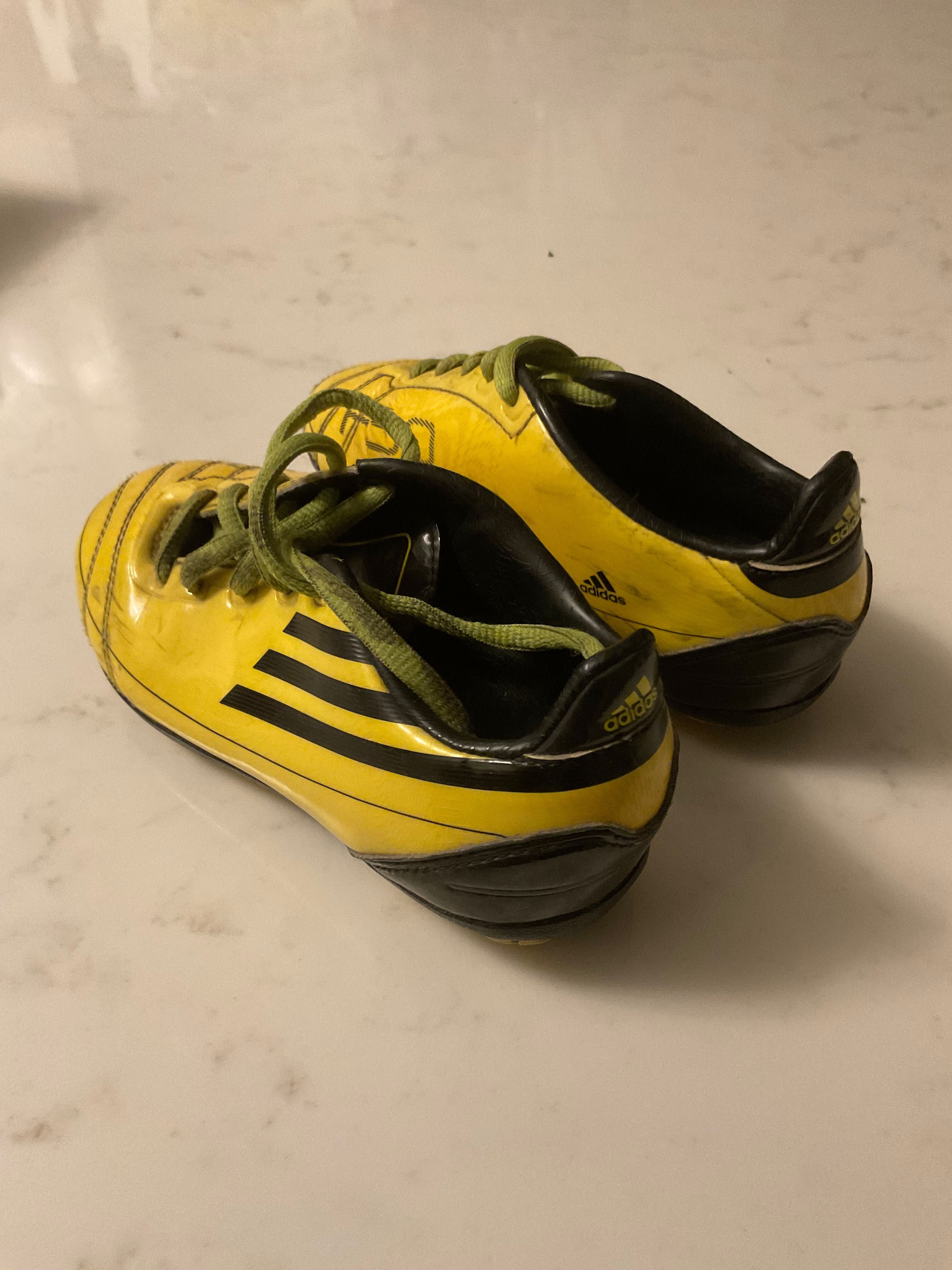 Korki chłopięce Adidas rozm 29, dl wkładki 16,5