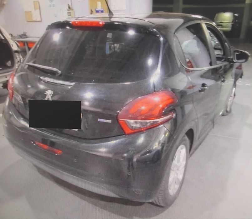 vendo Peugeot 208 1.2 VTI de 2016 60milkm  nacional acidentado salvado