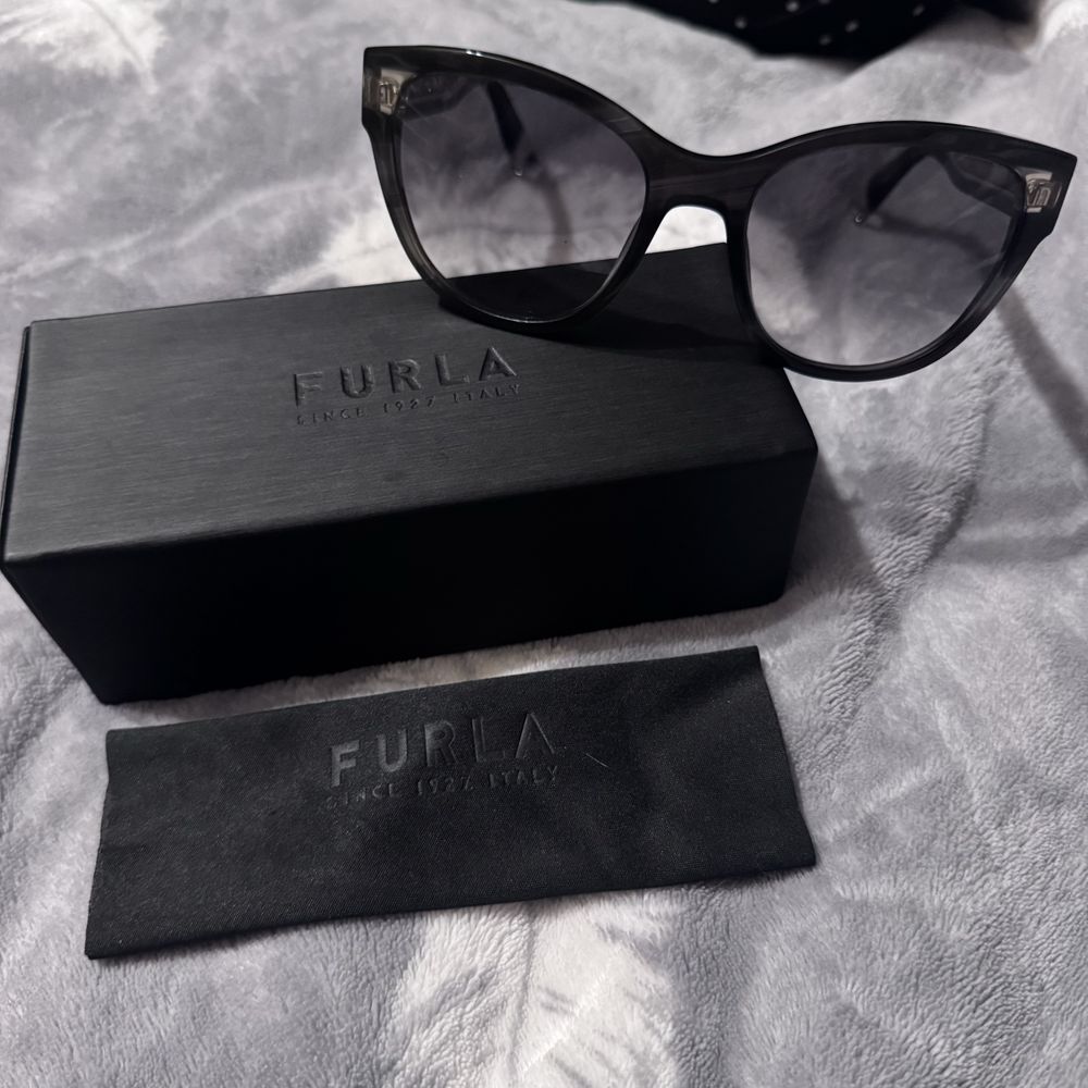 СУПЕР ЦІНА на FURLA — сонцезахесні окуляри (оригінал)