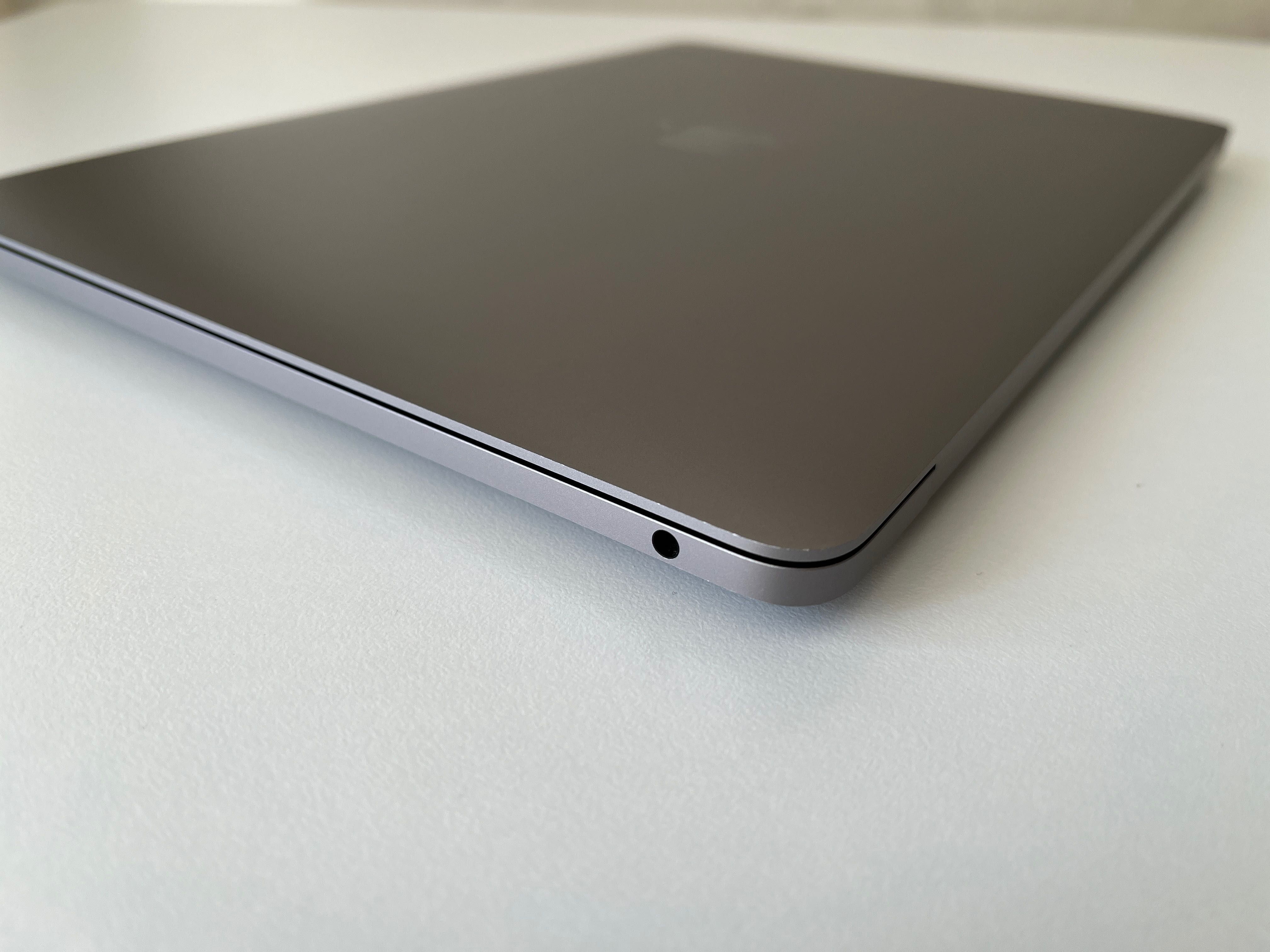 MacBook Pro 13" 2020 | Intel Core i5 | 8GB/256GB SSD
