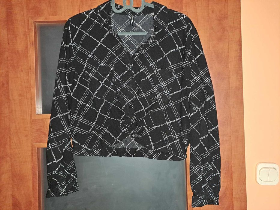 Czaro-biała koszula z dlugim rękawem r.M New Yorker