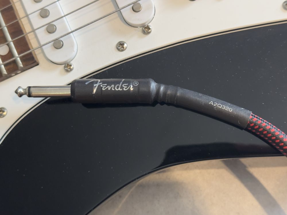 Комплект для игры на гитаре — Ibanez GRX40 + Line 6 Spider V20 MkII