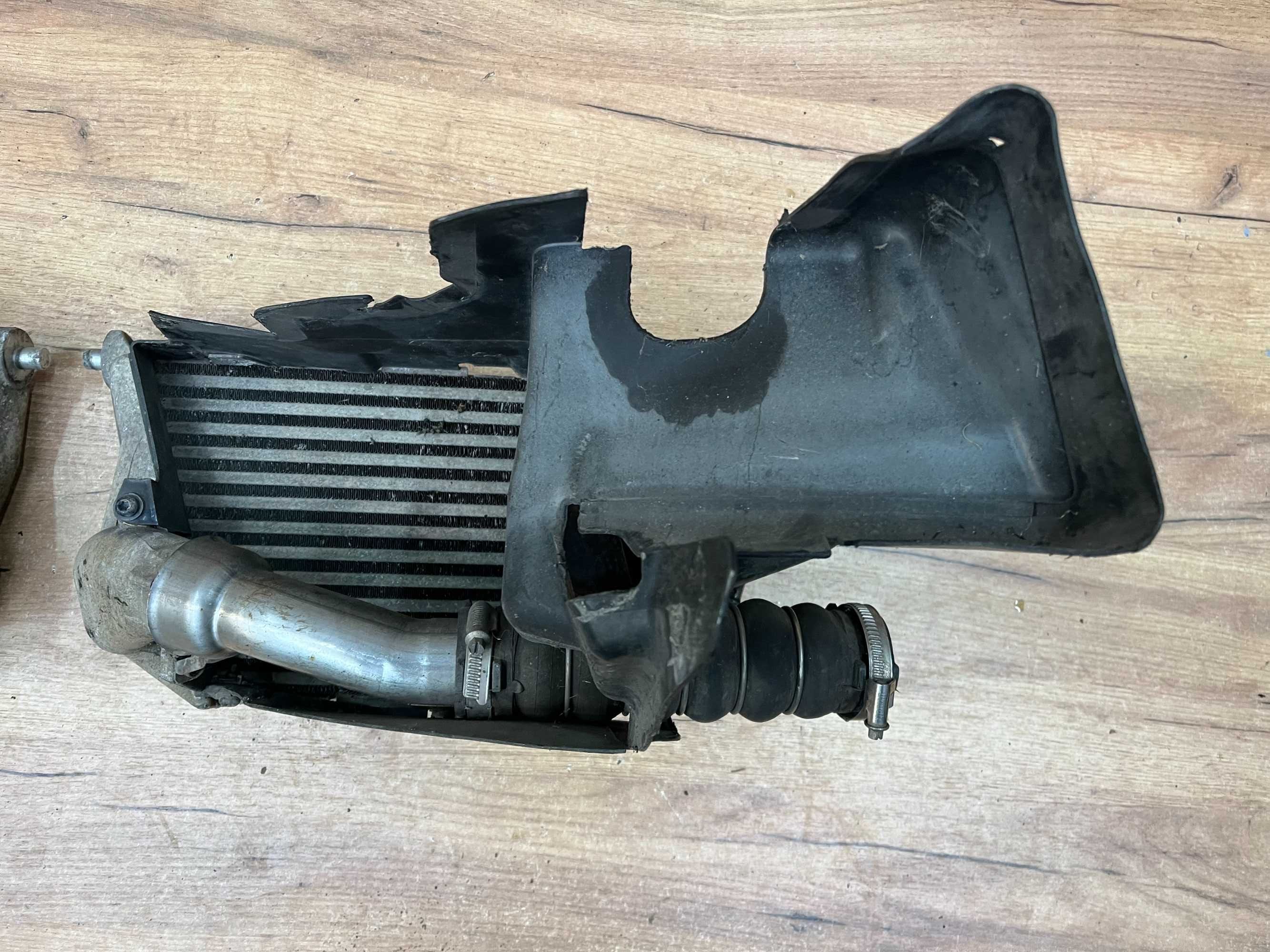 Intercooler lewy prawy Audi A8 D3