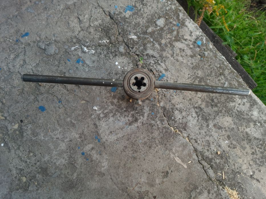 Плашкодержатель клупп