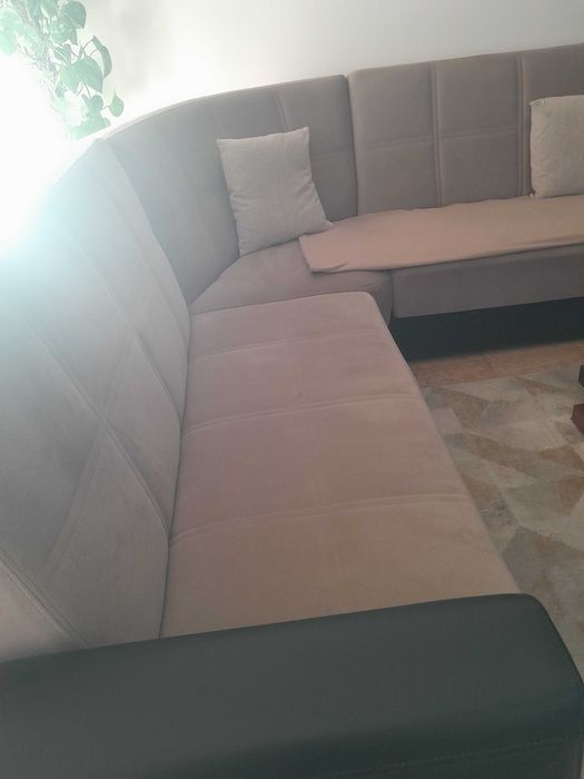 Tenho um sofá para venda em bom estado motivo troca de casa.