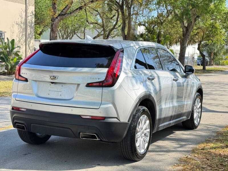 2022 Cadillac XT4 Luxury