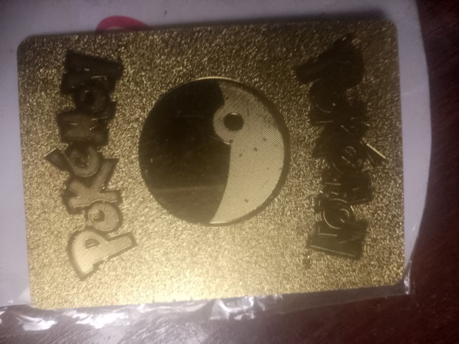 Karta Pokémon Charizard GX – kolekcjonerska, złota edycja