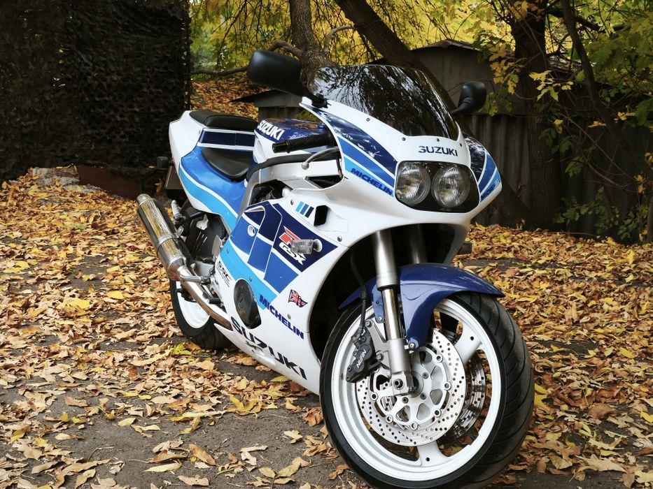 Продам Suzuki GSX-R400 GK76A
