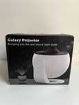 Projektor gwiazd planetarium
Obrotowy lampa LED nocna USB 12 projekcji