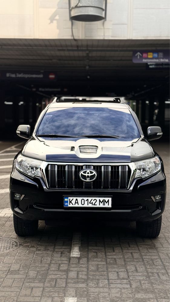 Toyota Land Cruiser Prado 2019poky 2.8TDI.