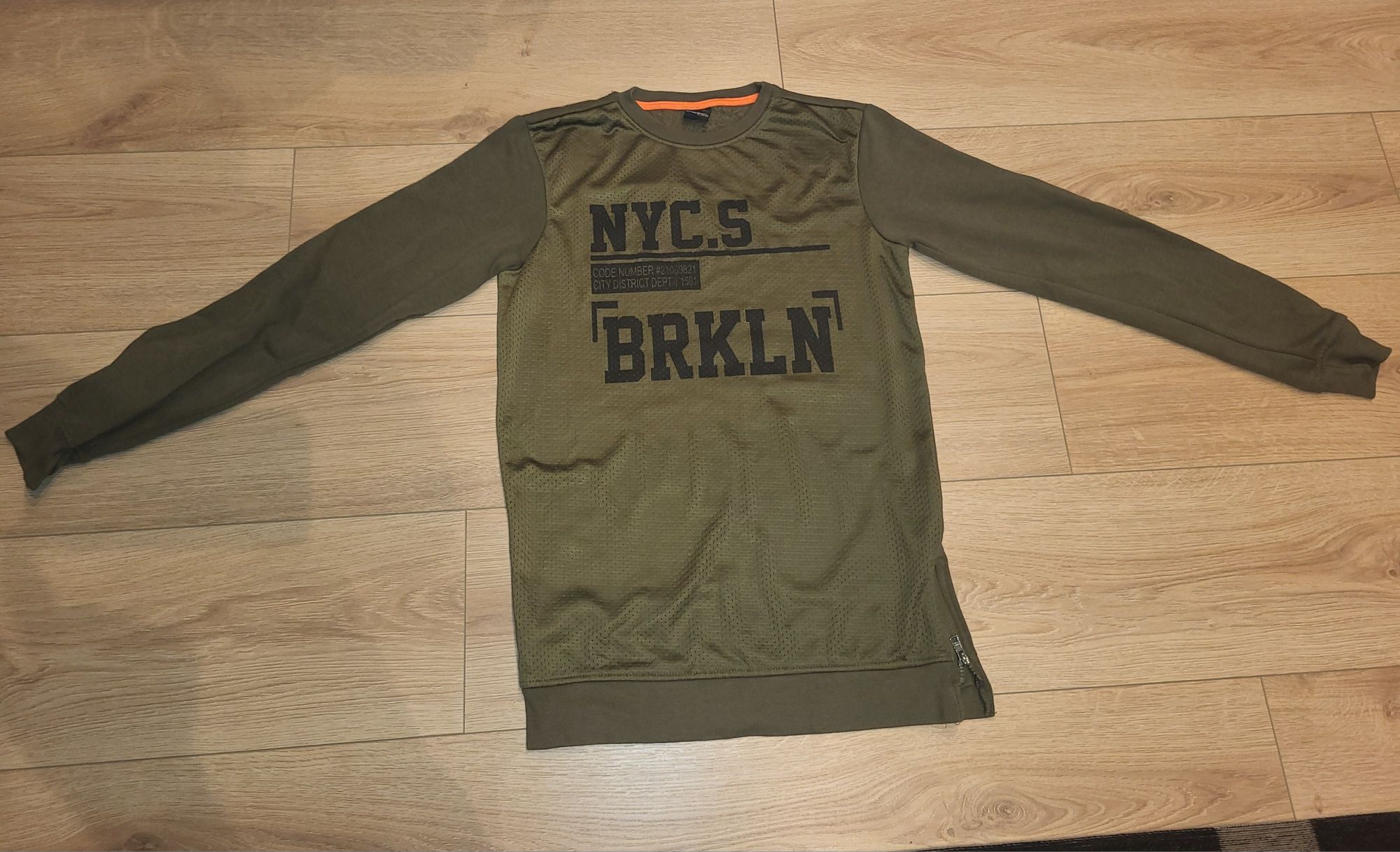 bardzo ładny sweter/ bluza firmy chapter Young 170