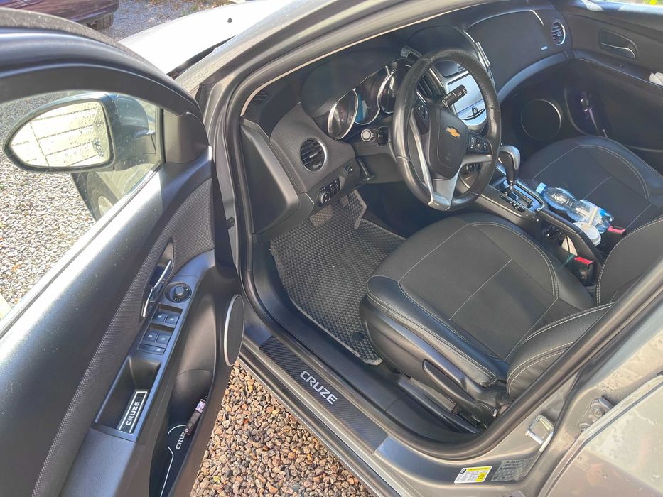 Chevrolet cruze j300 2014