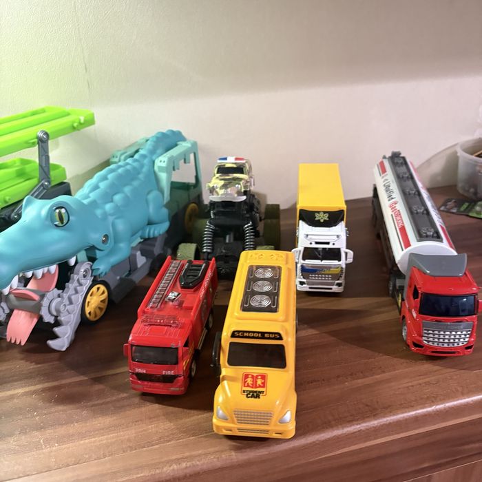 Машинки іграшки бу