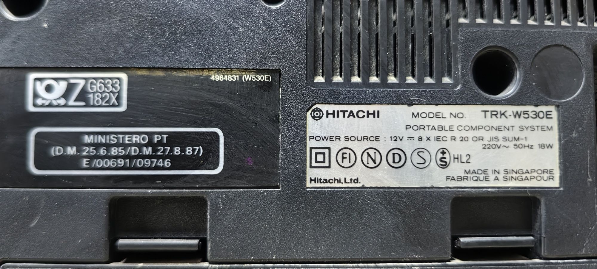 Магнітофон Hitachi TRK-W530