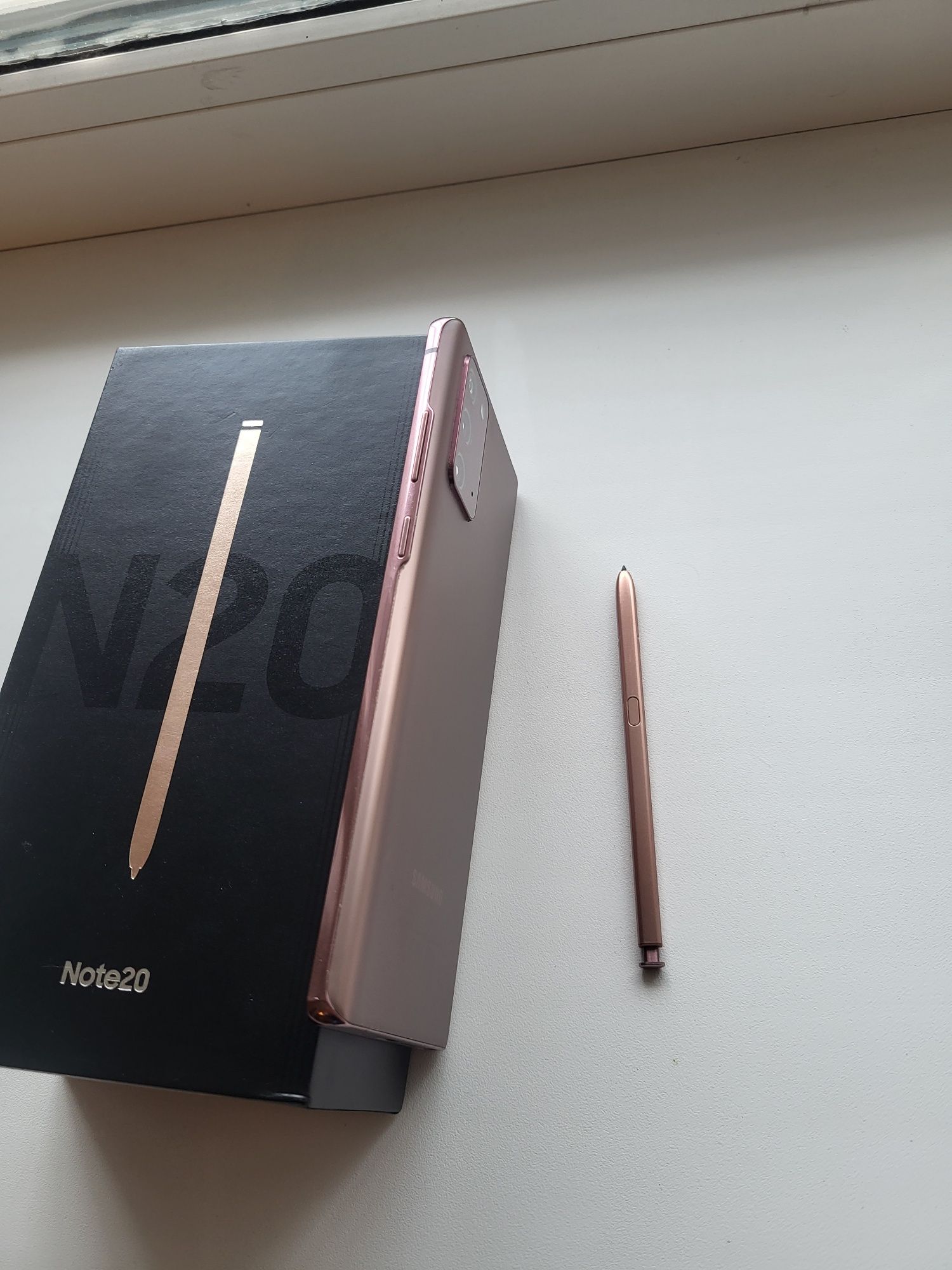 Продам Samsung Note 20 8/258
