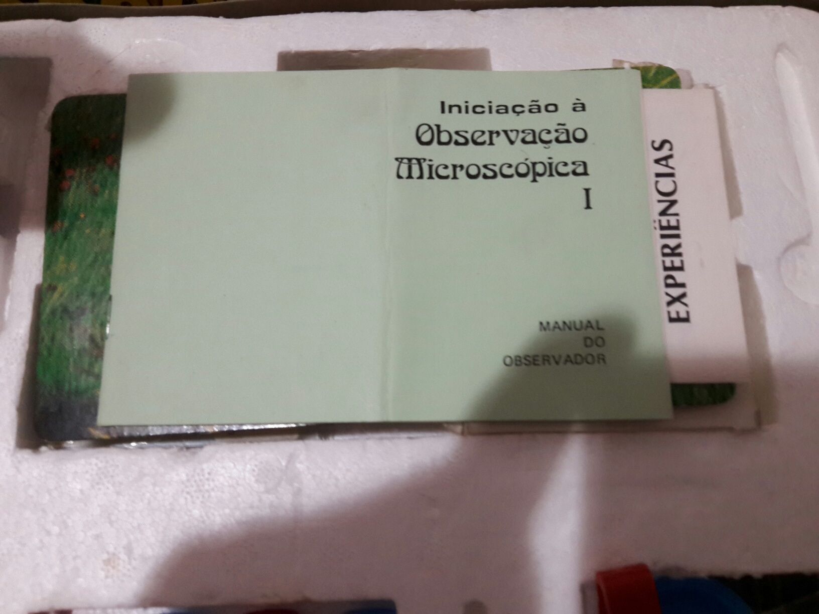 Microscópio com micro slides