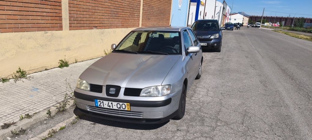 Ibiza 1.0 averiado
