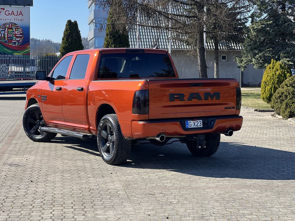 Dodge RAM 1500 5.7 Hemi 8 biegów 4x4 tylko 59 tys km Gwararancja
