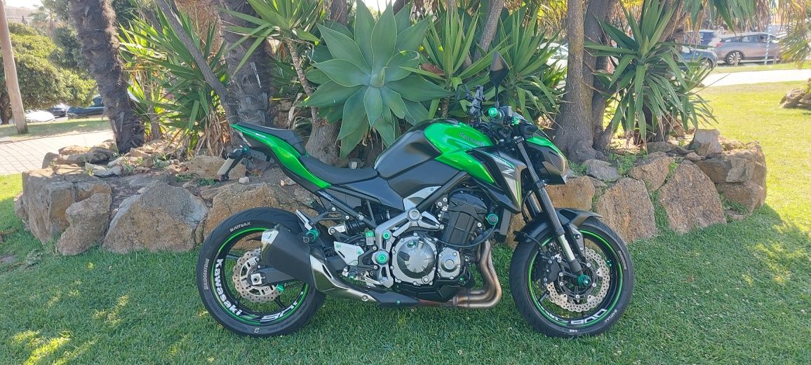 Kawasaki    Z900